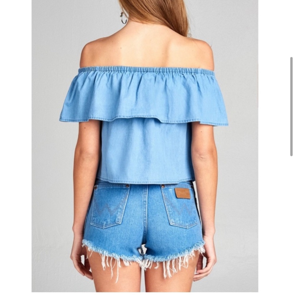 Haute Monde Ruffle Top, Size Medium, Blue. - Picture 4 of 12